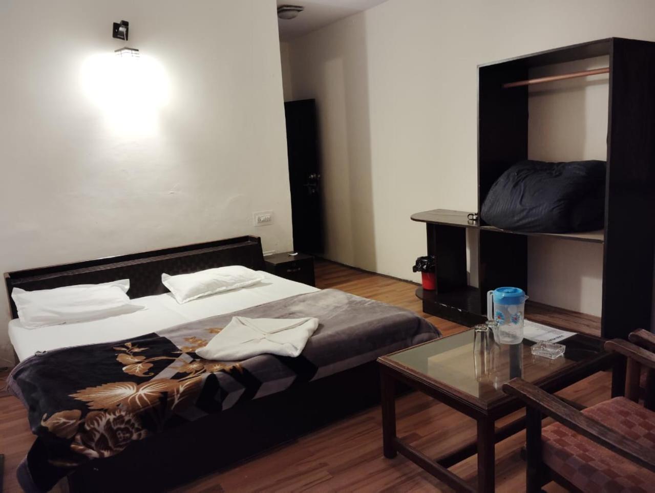 New Gulmarg Manali Hotell Exteriör bild